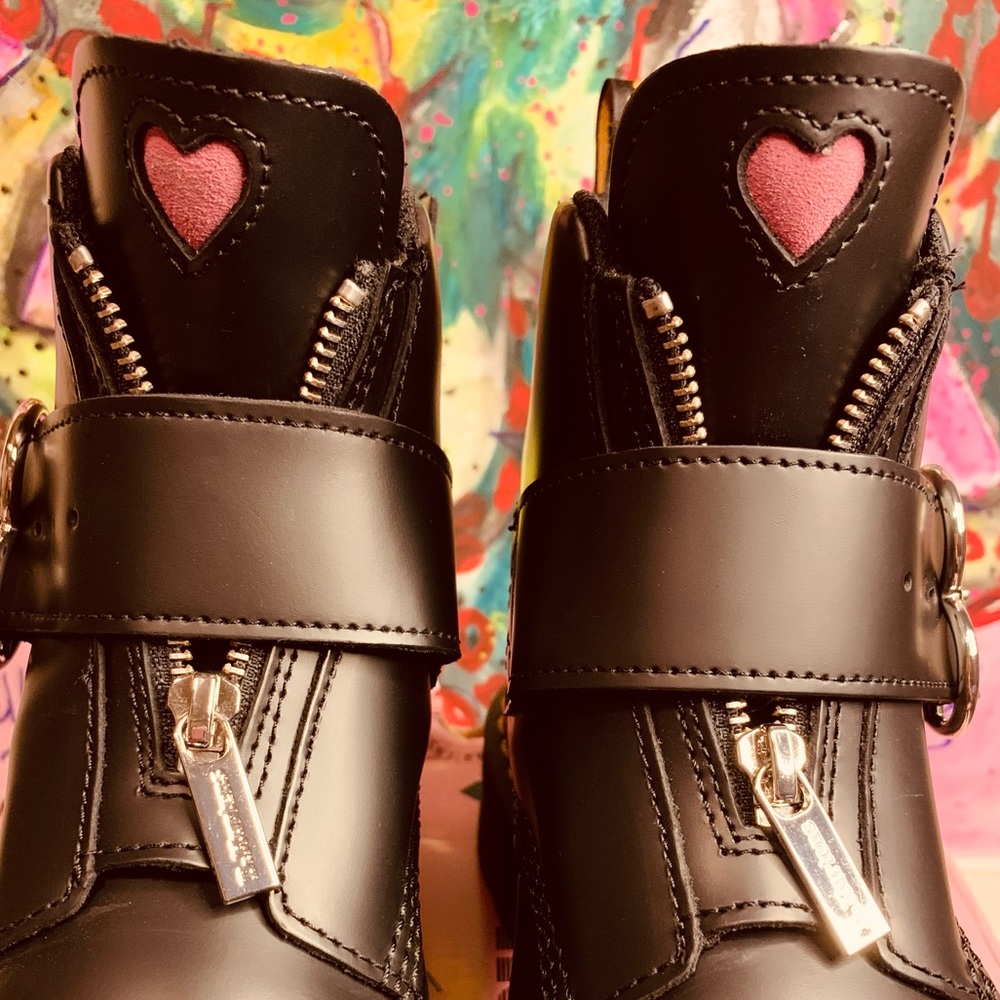Dr Marten x Lazy Oaf Pre-Loved Lo Buckle Boot - Picture 2 of 10
